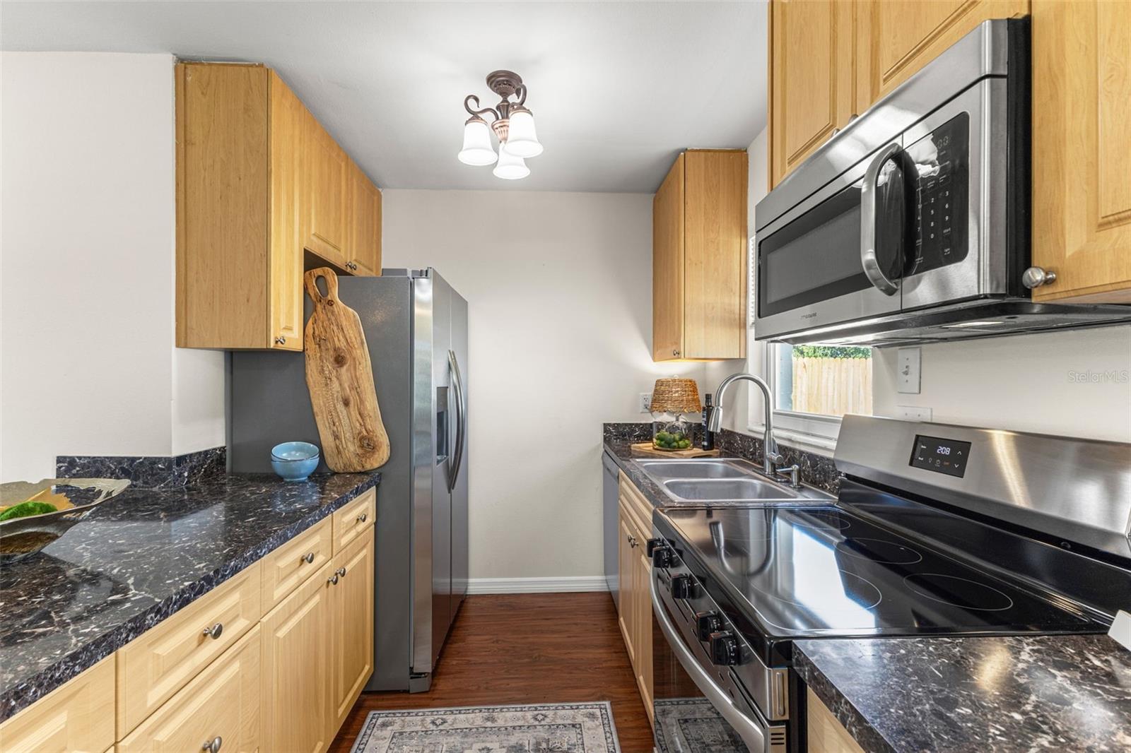 Image 7 of 38 For 337 Shore Drive E