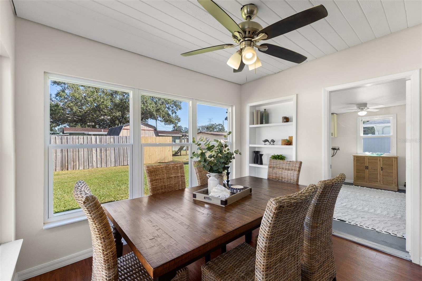 Image 9 of 38 For 337 Shore Drive E