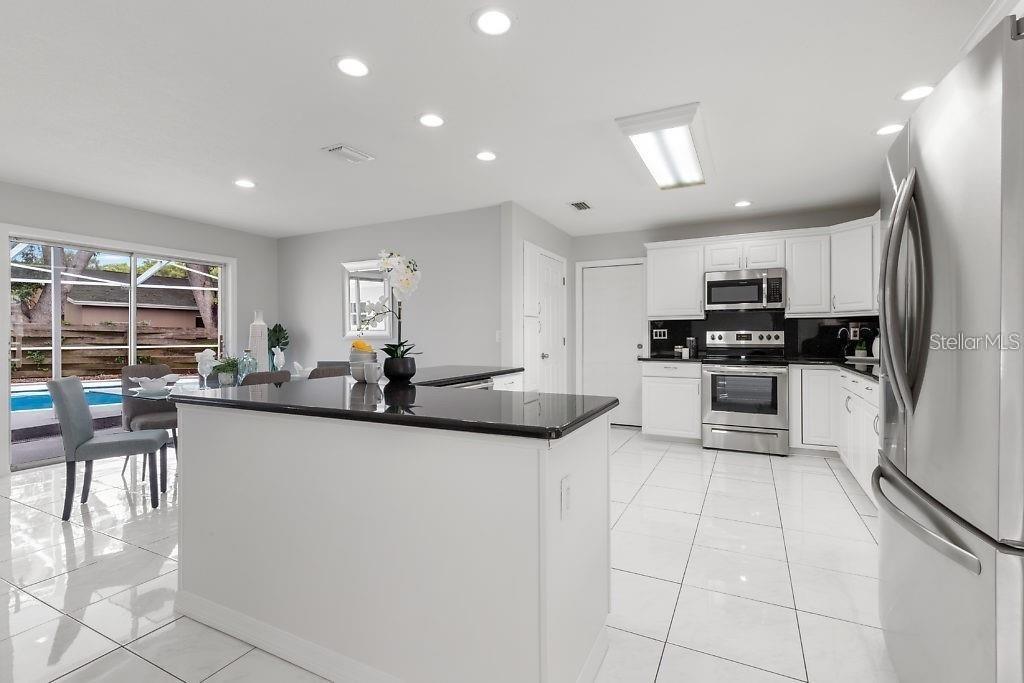 Image 55 of 62 For 8401 Blackstone Court