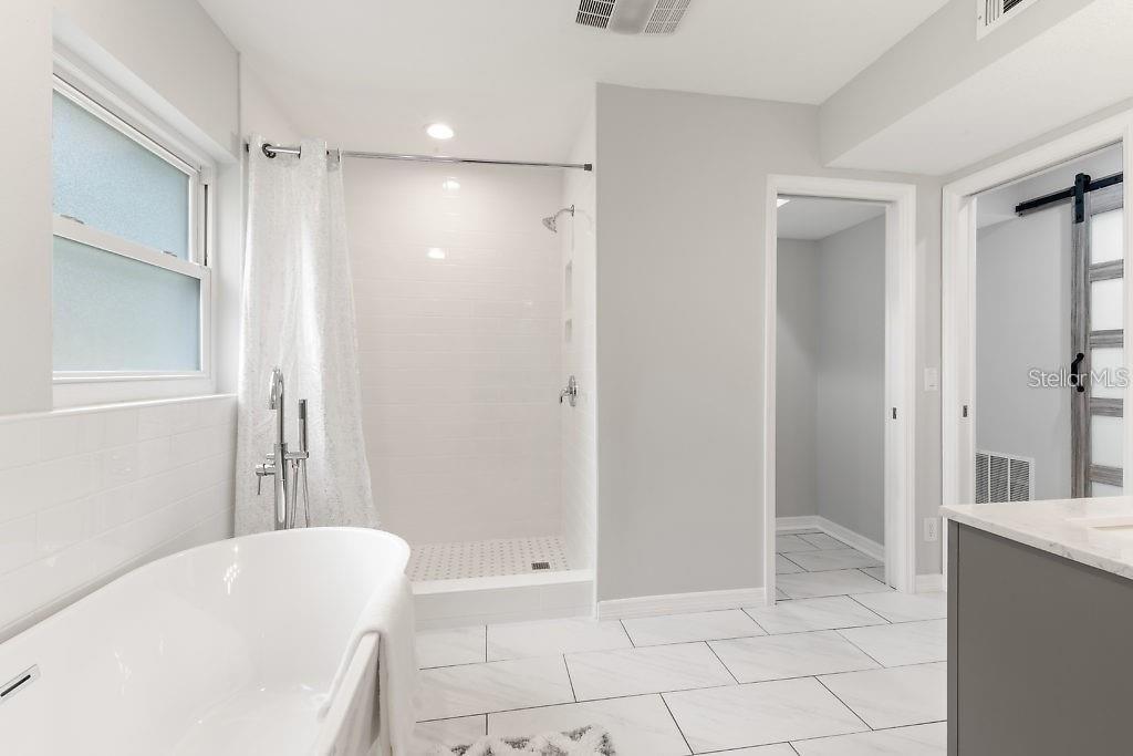 Image 59 of 62 For 8401 Blackstone Court