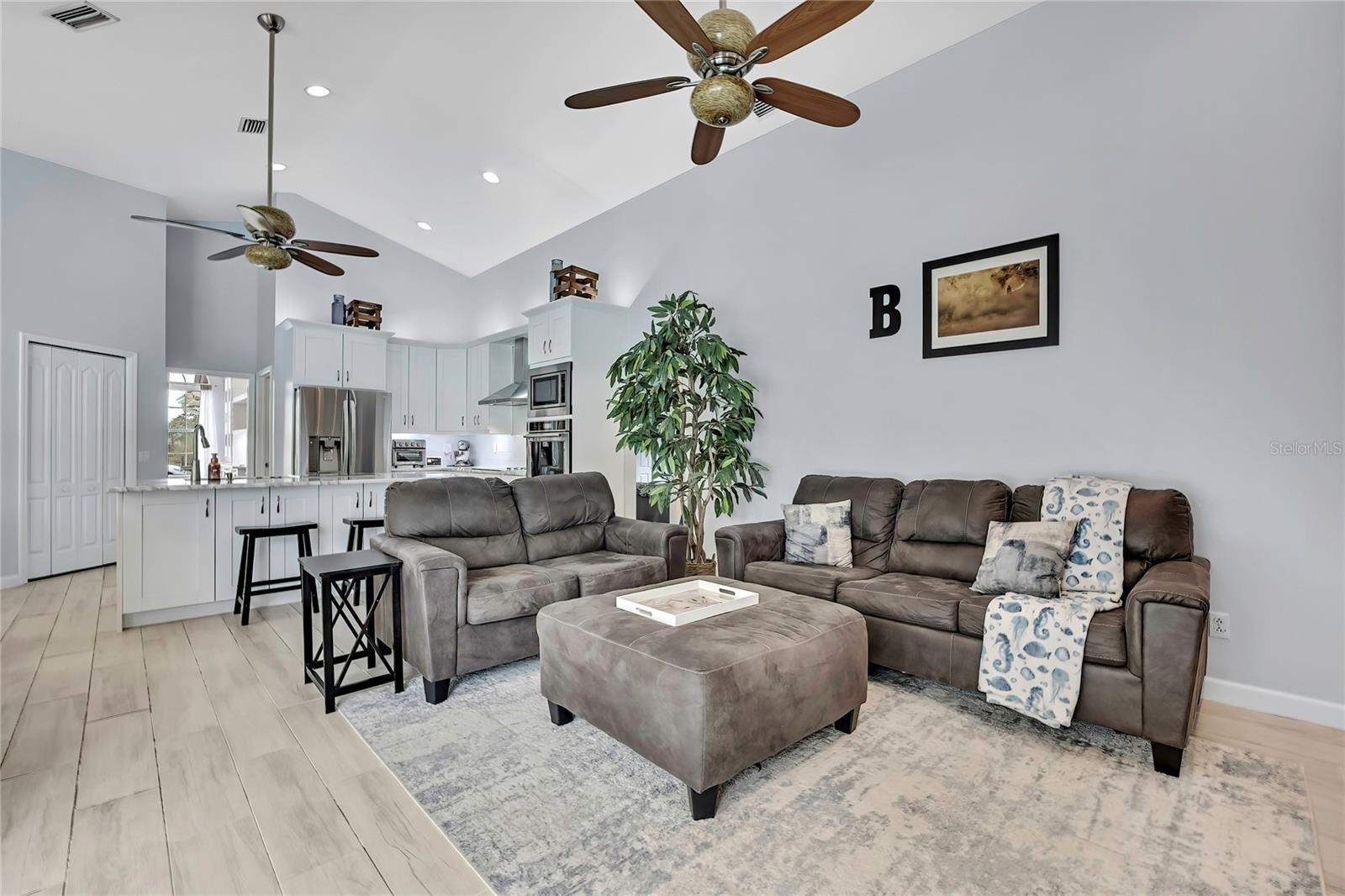 Image 18 of 57 For 3380 Black Oak Trail