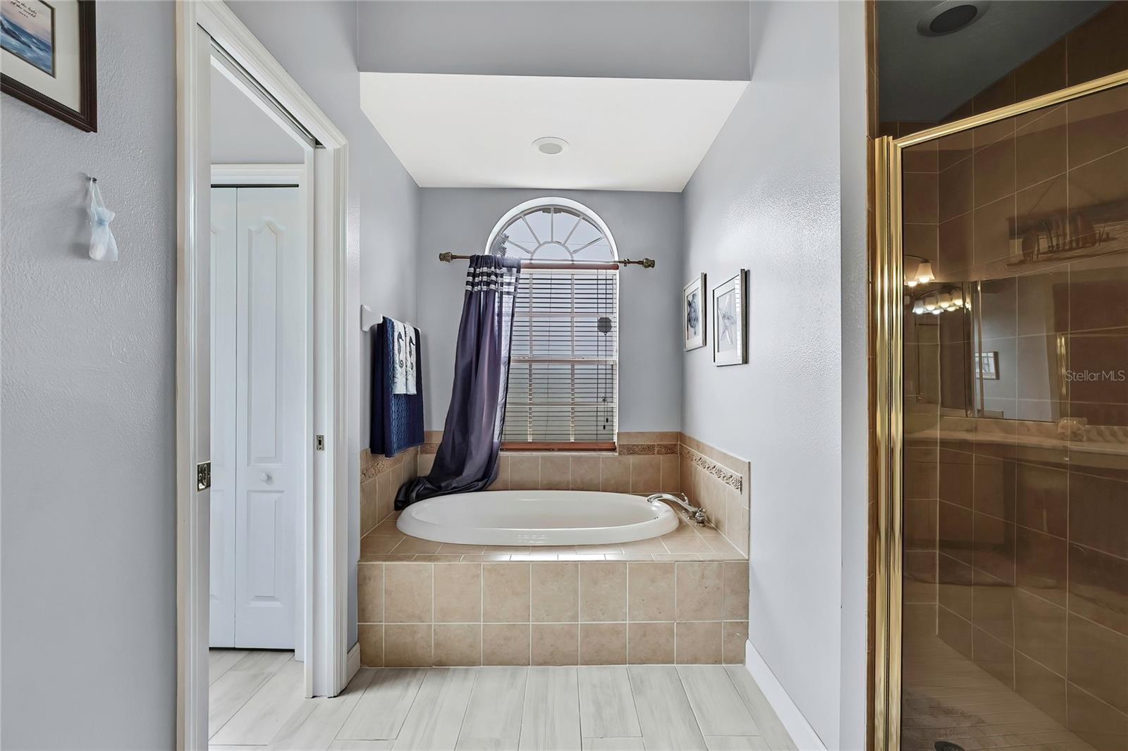 Image 26 of 57 For 3380 Black Oak Trail