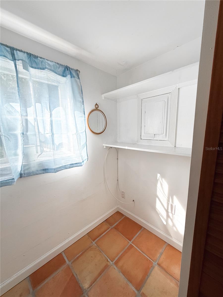 Image 10 of 19 For 4225 Old Bradenton Road C