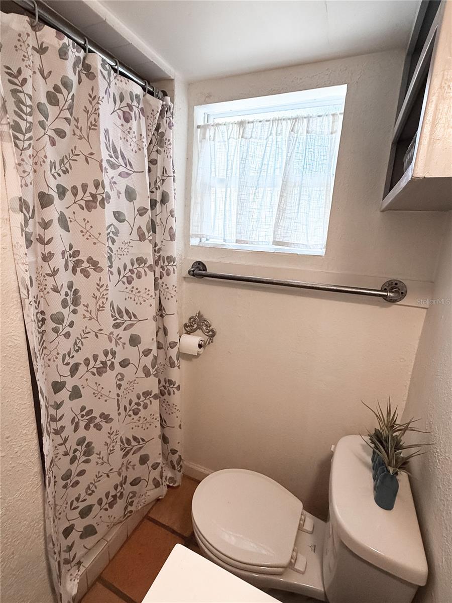 Image 12 of 19 For 4225 Old Bradenton Road C