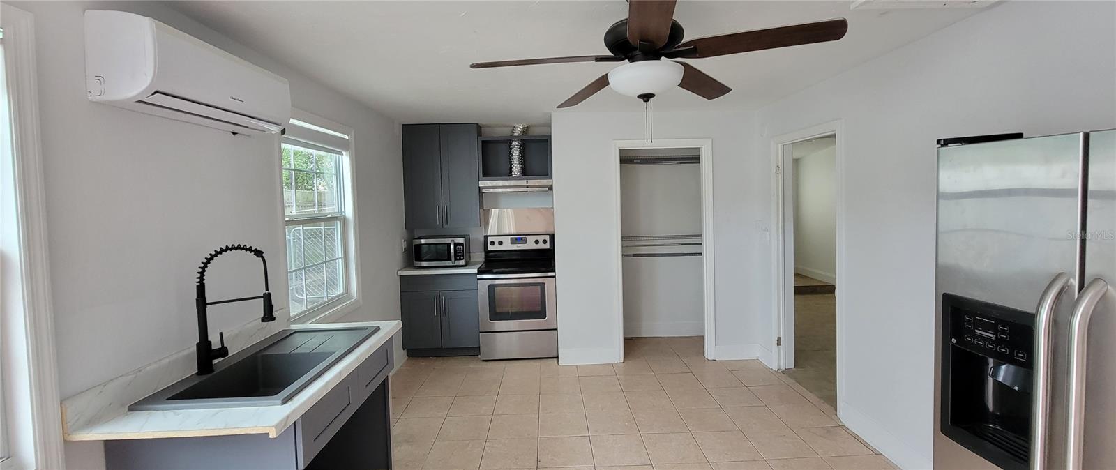 Image 3 of 8 For 6706 Gabrielle Street