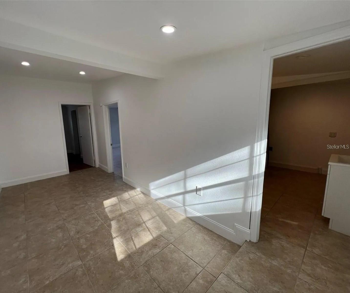 Image 4 of 8 For 6706 Gabrielle Street