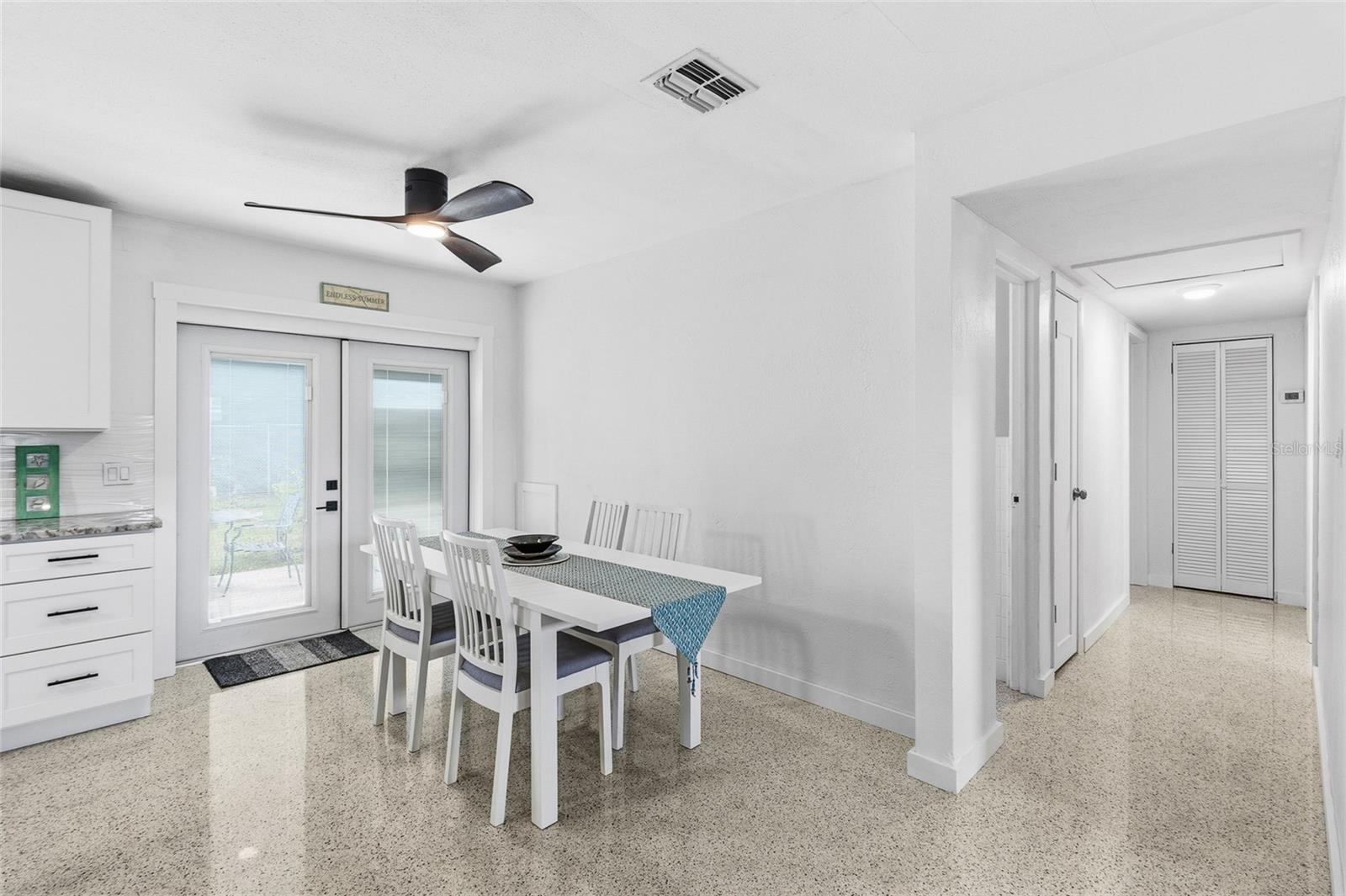 Image 16 of 44 For 3700 Whiting Drive Se