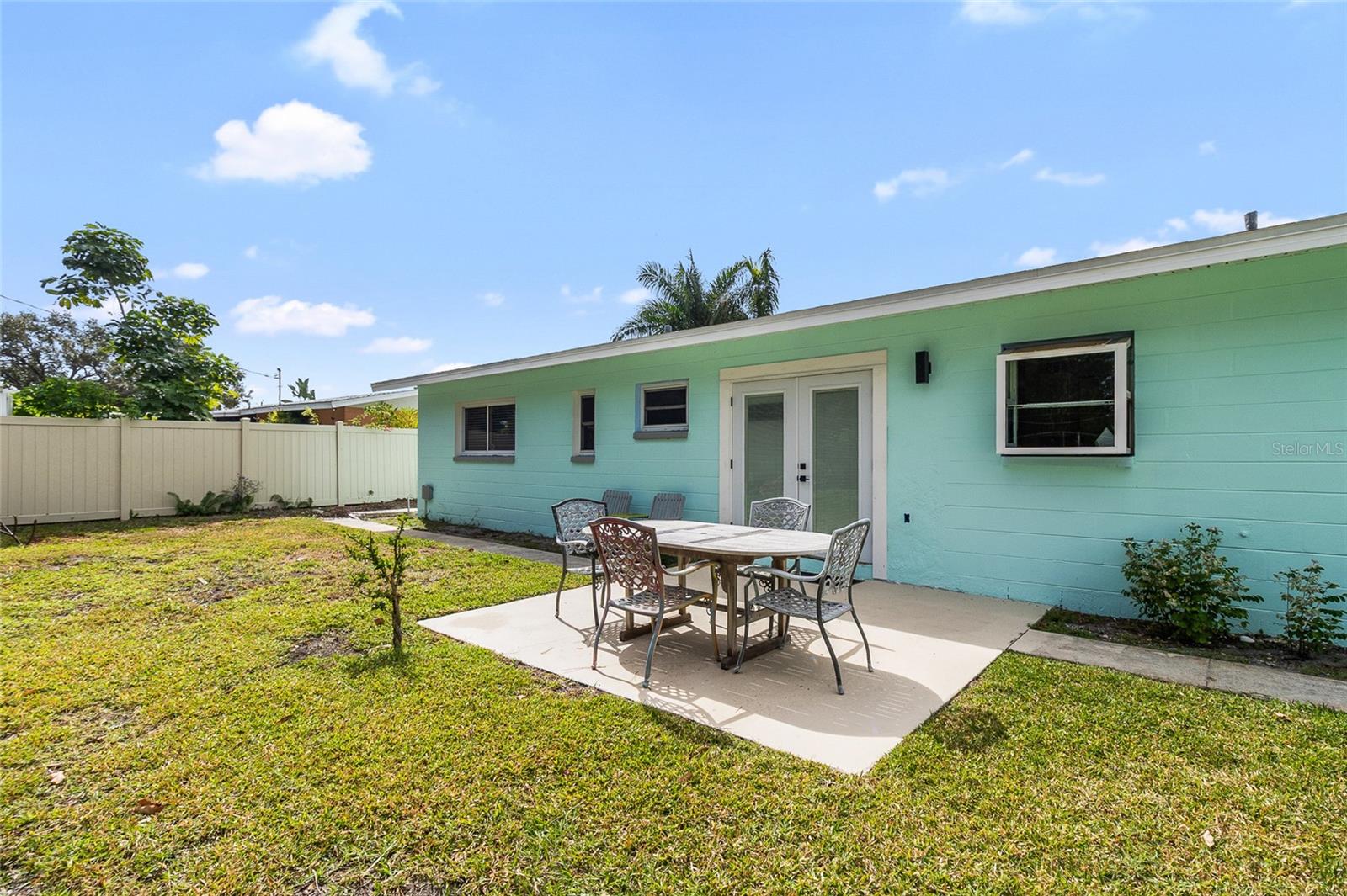 Image 33 of 44 For 3700 Whiting Drive Se