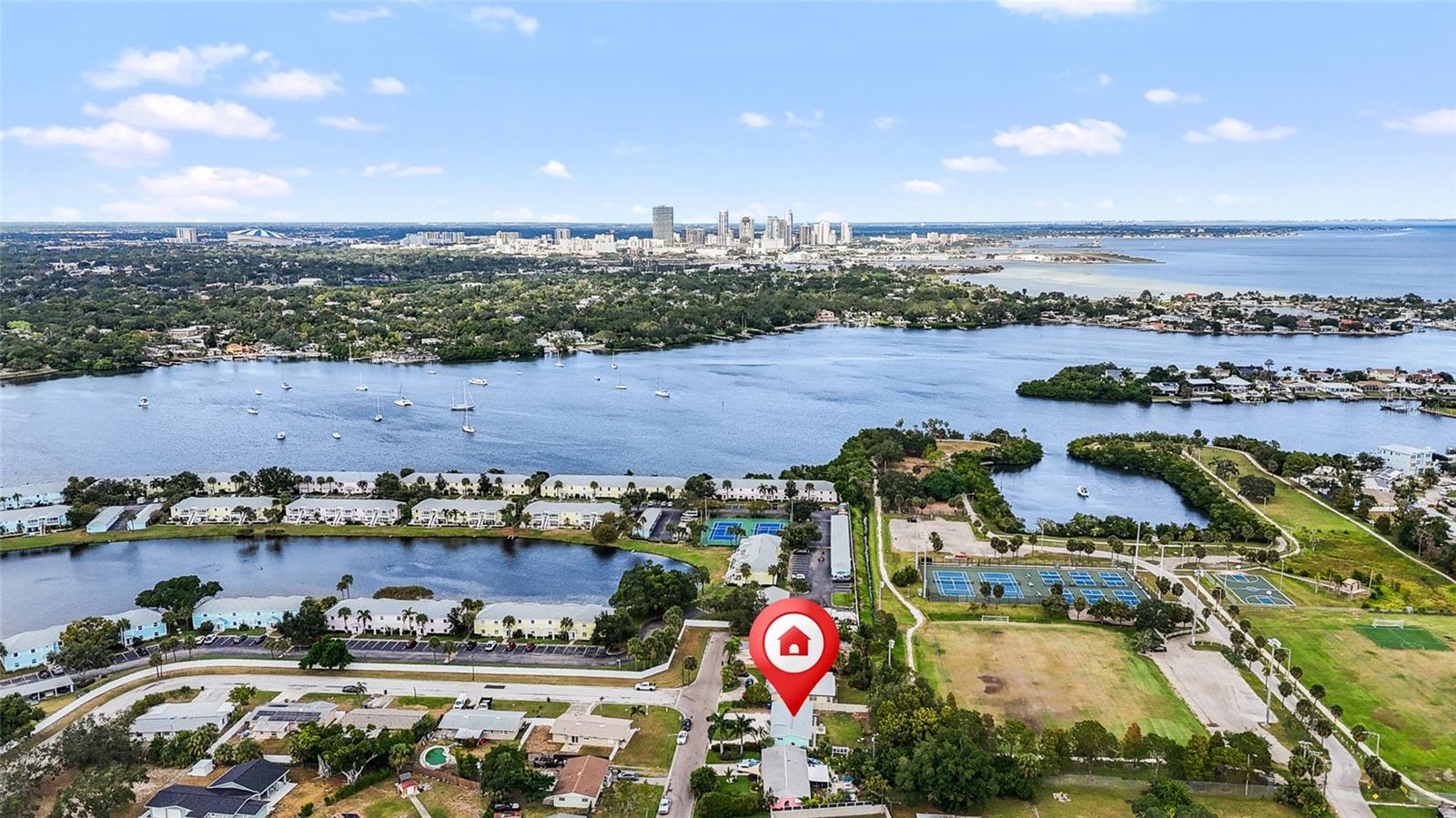 Image 41 of 44 For 3700 Whiting Drive Se