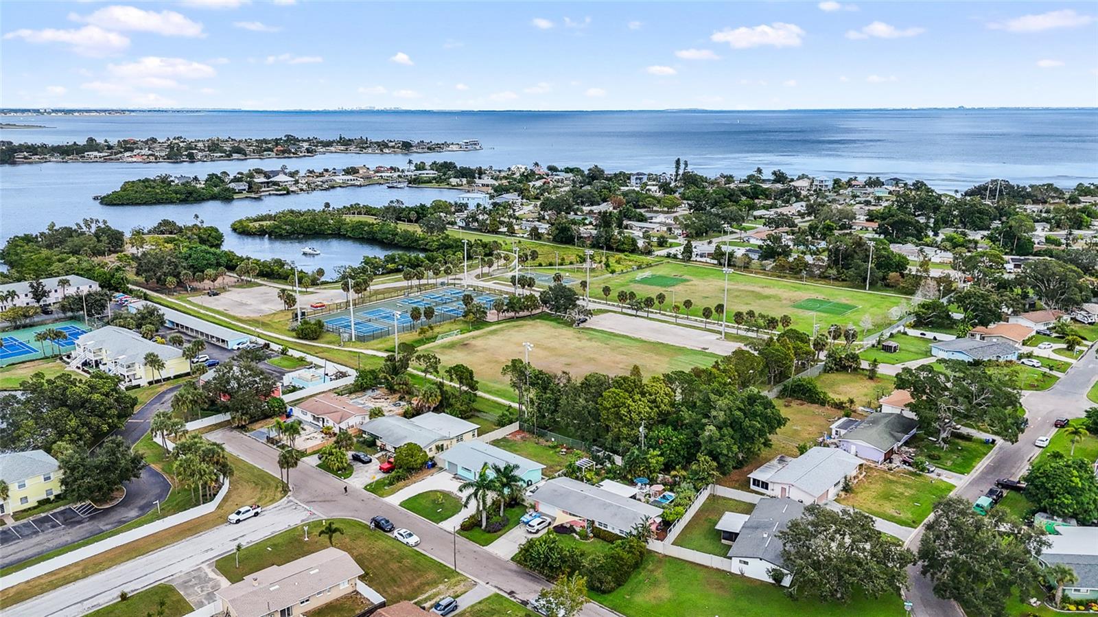 Image 43 of 44 For 3700 Whiting Drive Se