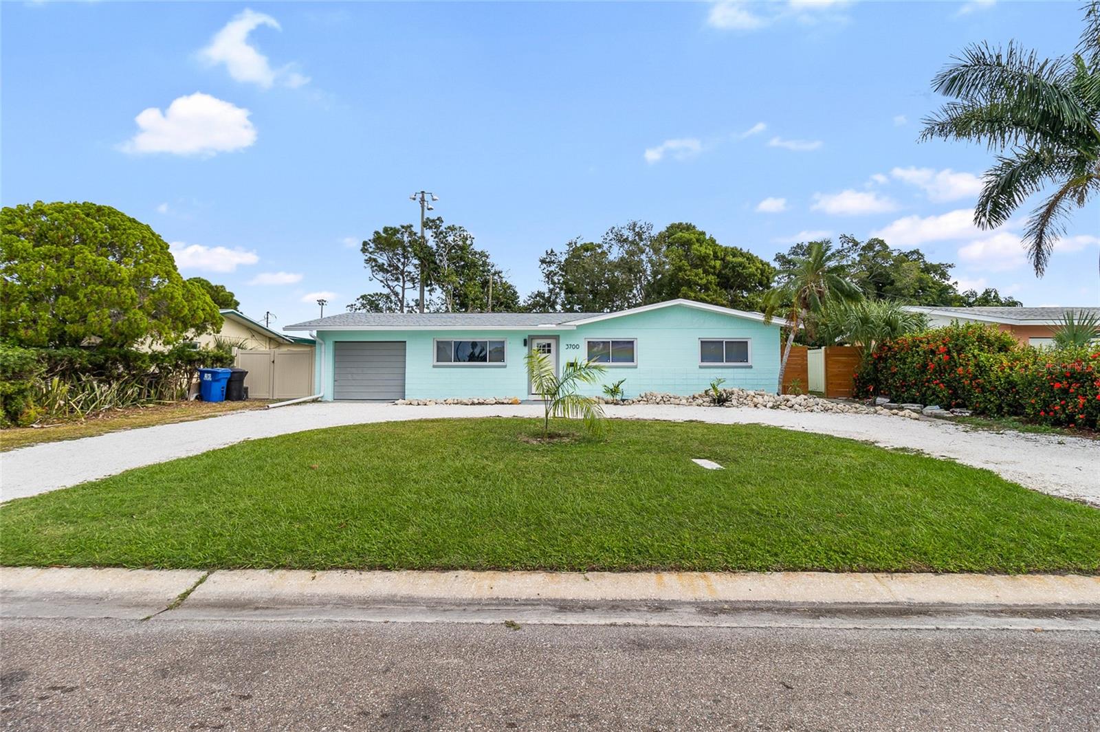 Image 7 of 44 For 3700 Whiting Drive Se