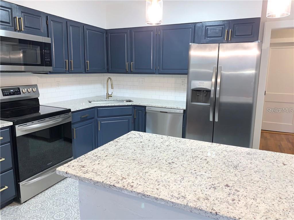 Image 3 of 32 For 1004 Jean Street