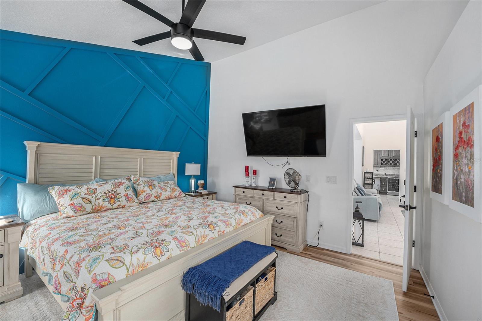 Image 16 of 32 For 724 Crestridge Drive