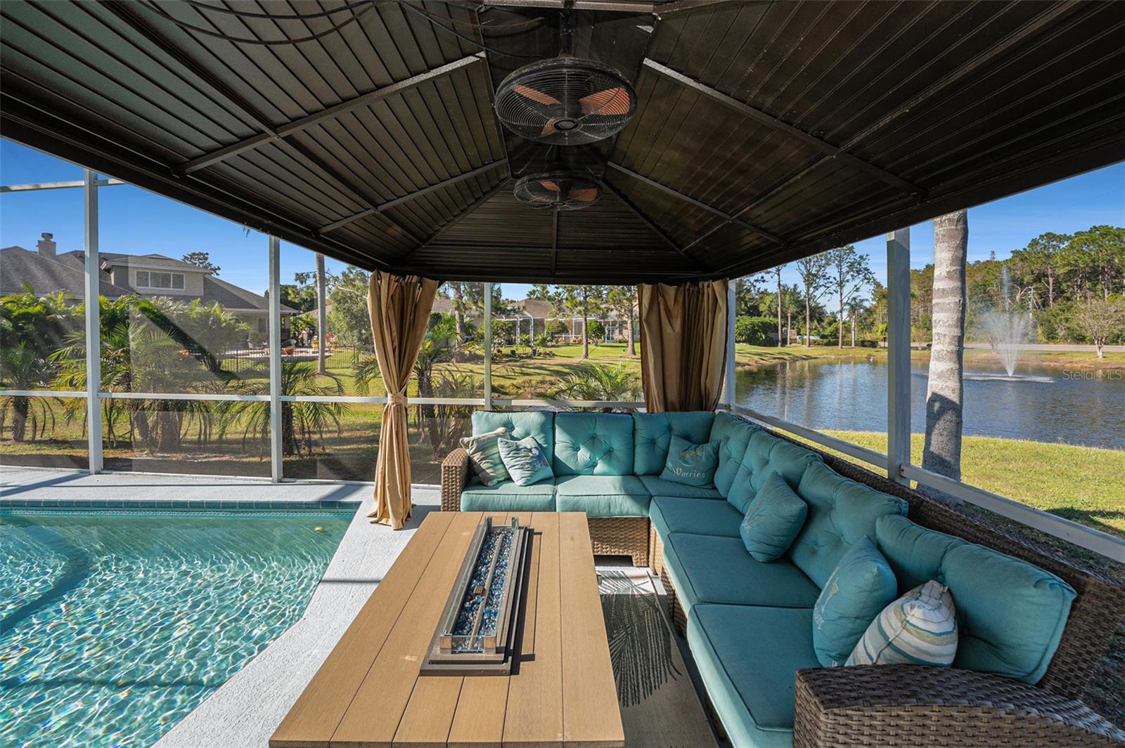 Image 25 of 32 For 724 Crestridge Drive