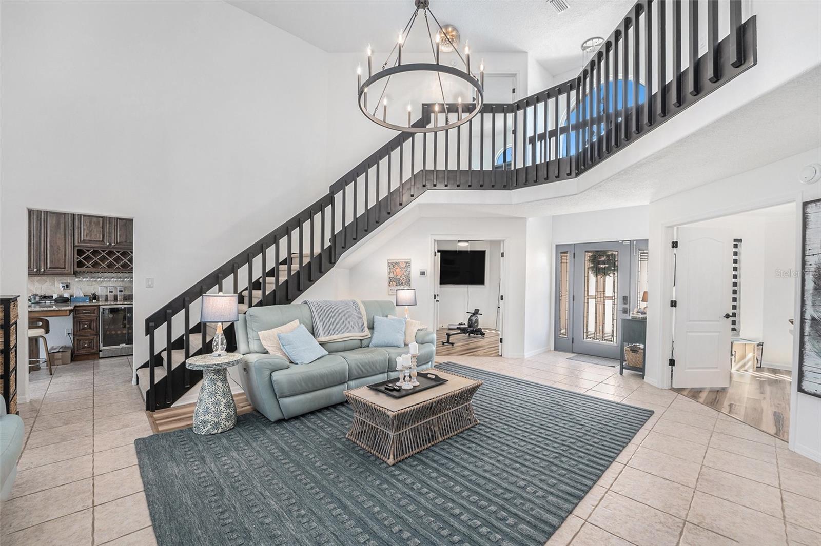 Image 5 of 32 For 724 Crestridge Drive