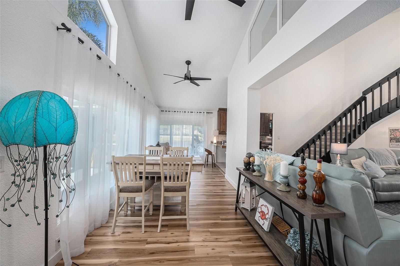 Image 6 of 32 For 724 Crestridge Drive