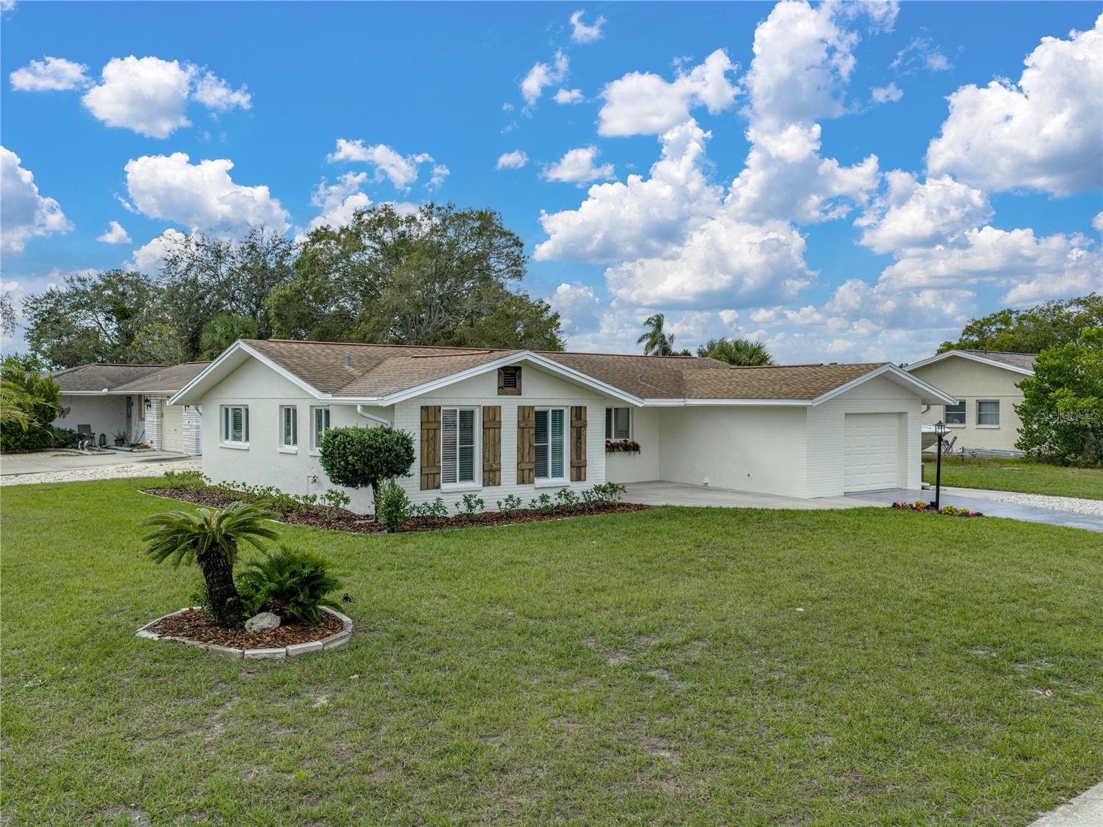 Image 5 of 50 For 7824 Lotus Drive