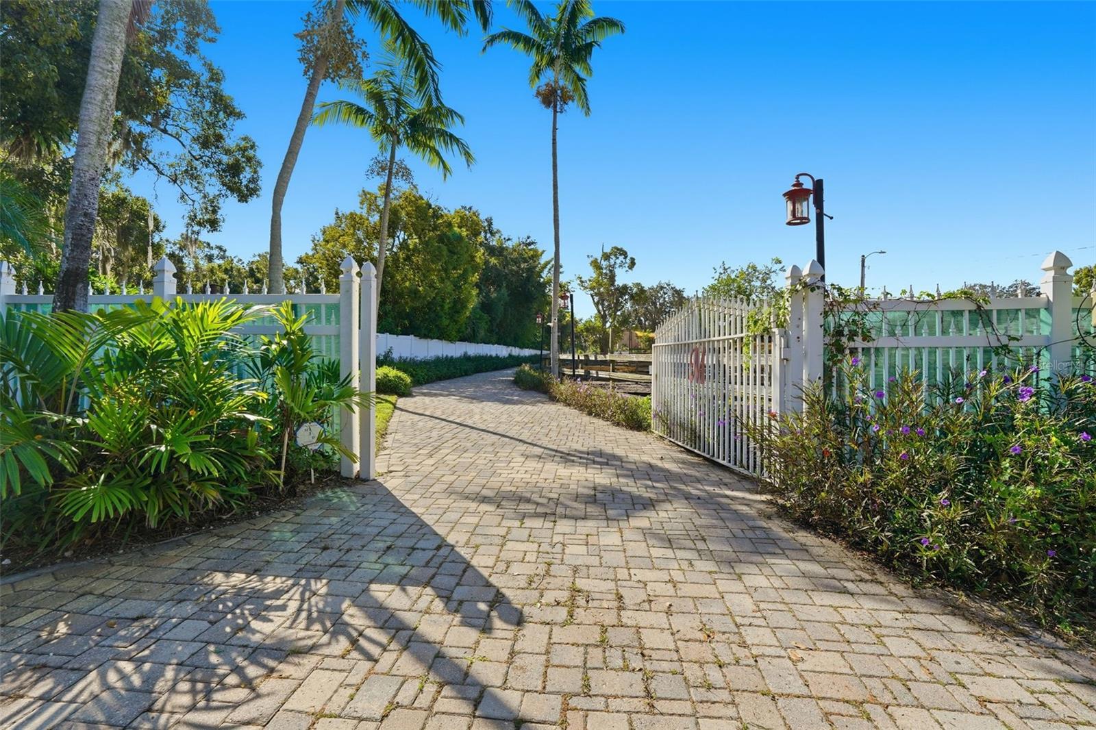 Image 2 of 91 For 13010 114th Avenue N