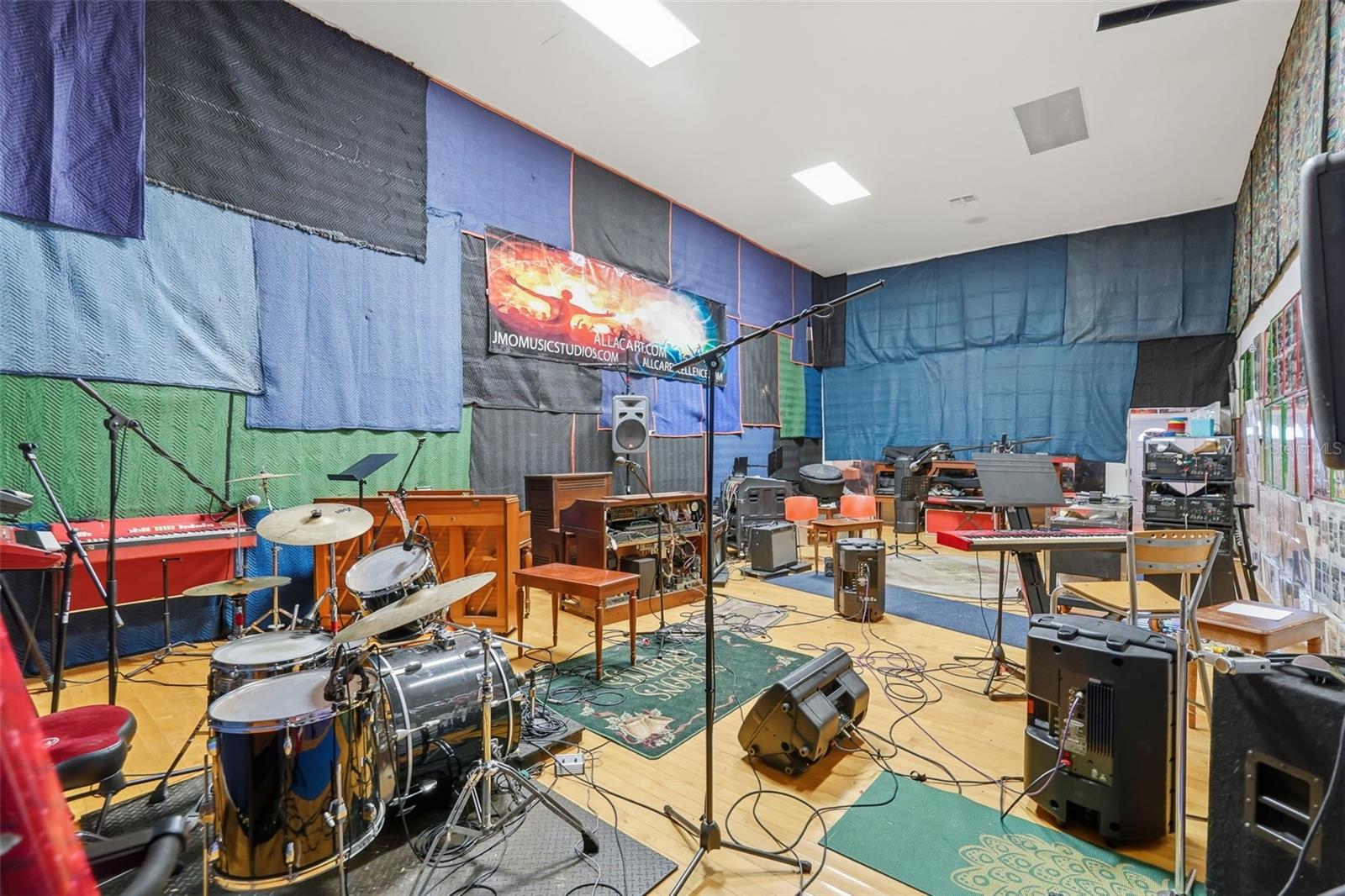 Image 22 of 91 For 13010 114th Avenue N