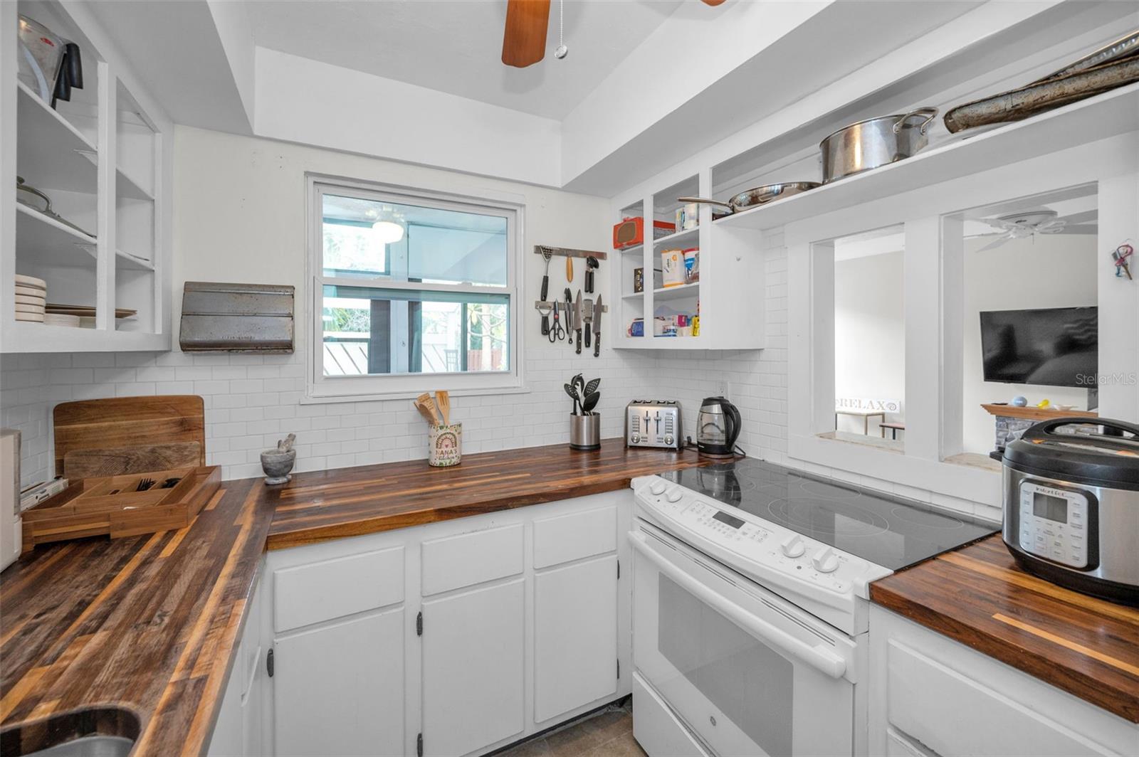 Image 15 of 71 For 631 Windrush Bay Drive 143