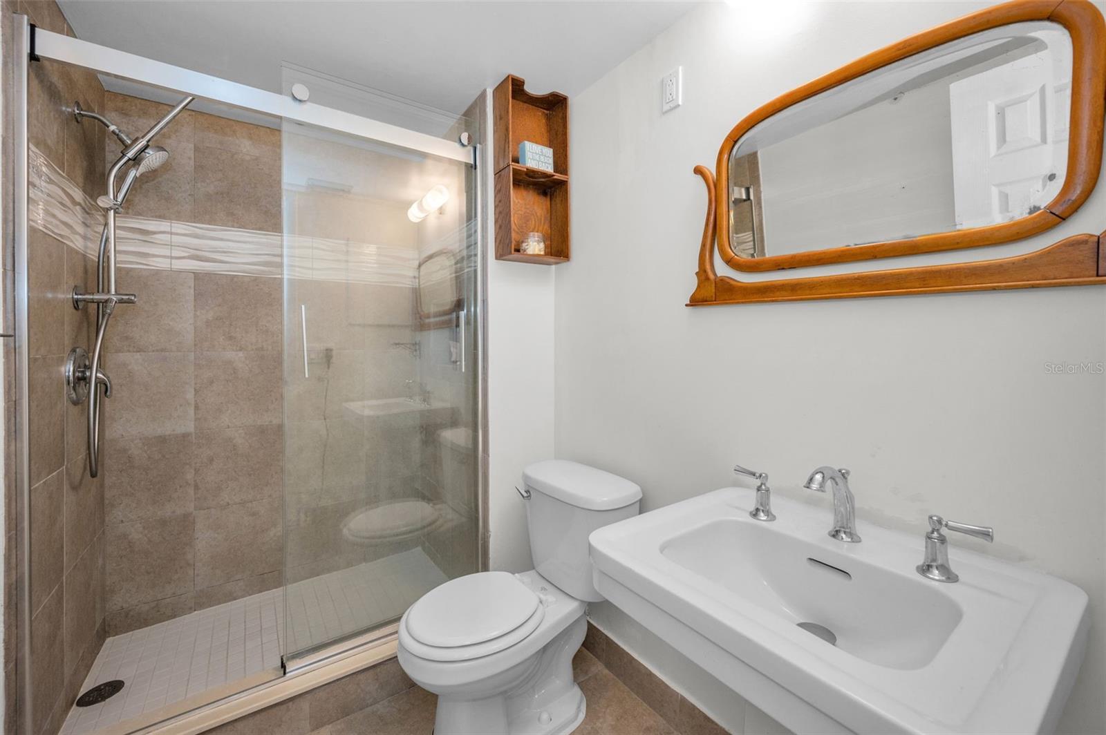 Image 26 of 71 For 631 Windrush Bay Drive 143