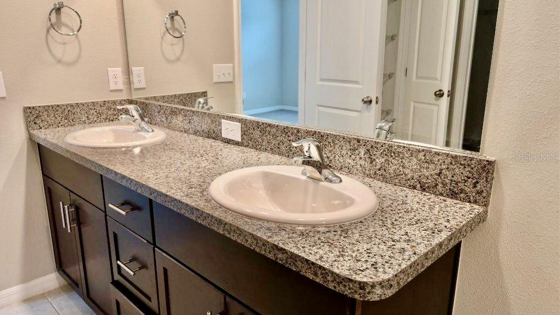 Image 11 of 21 For 21843 Adriatic Lane