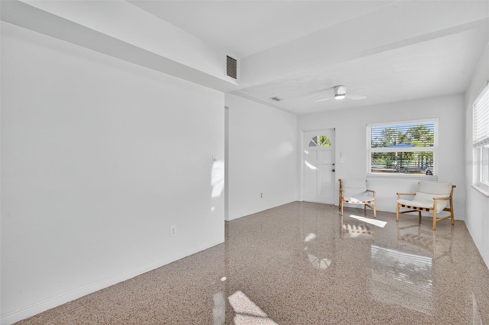 Image 10 of 57 For 5410 19th Ave S