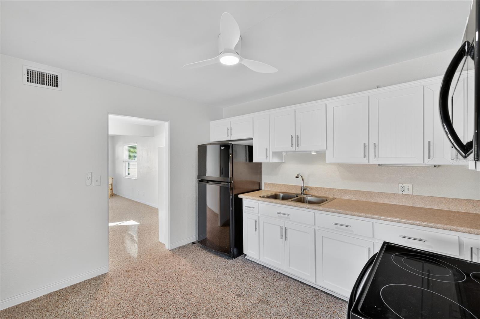 Image 16 of 57 For 5410 19th Ave S