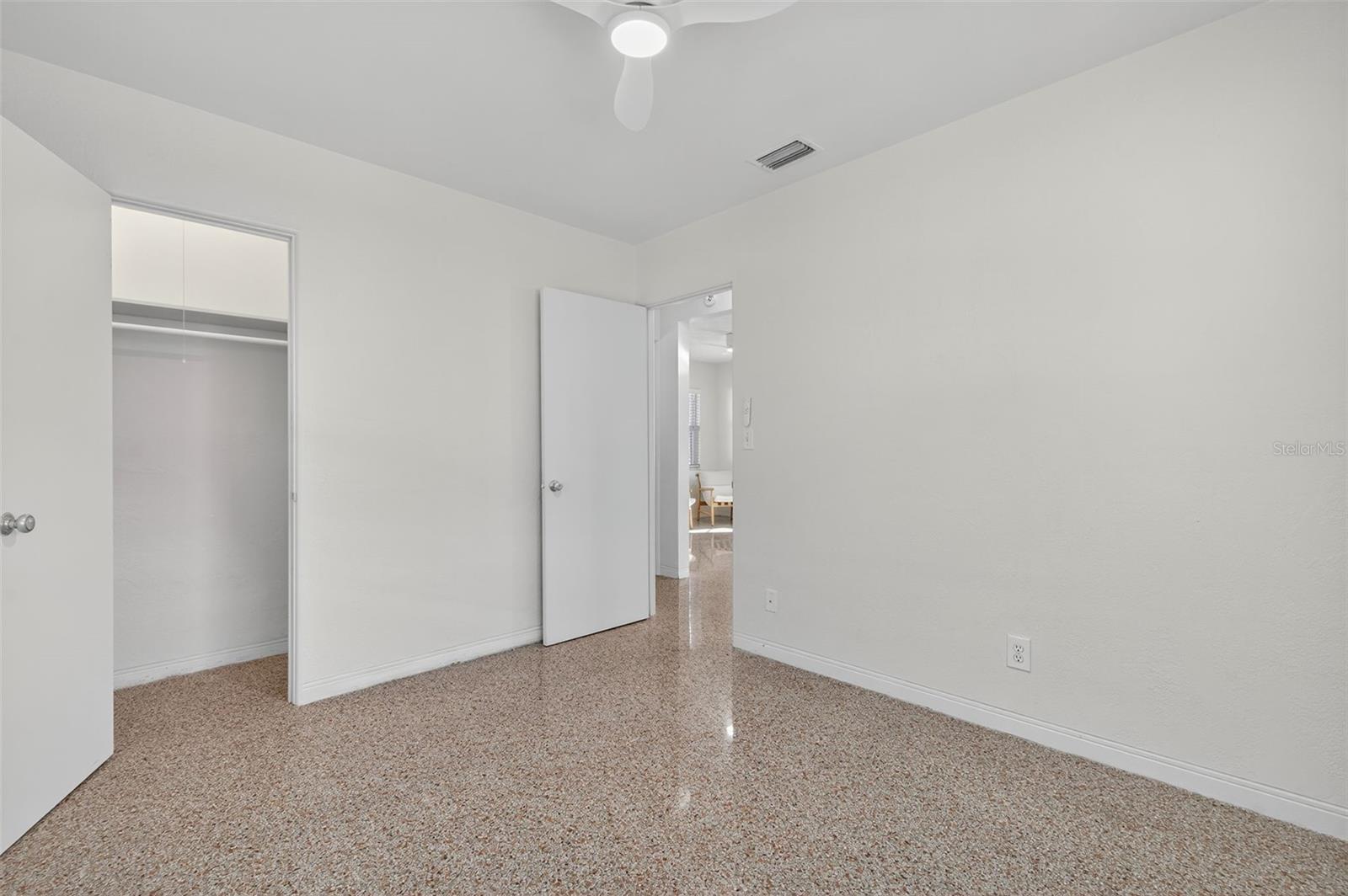 Image 26 of 57 For 5410 19th Ave S