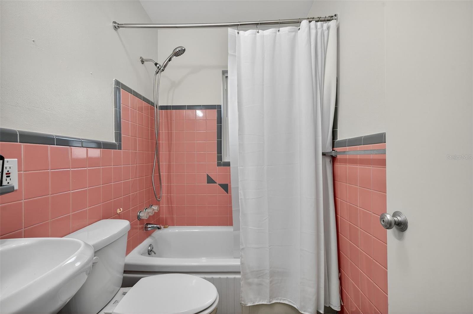 Image 29 of 57 For 5410 19th Ave S