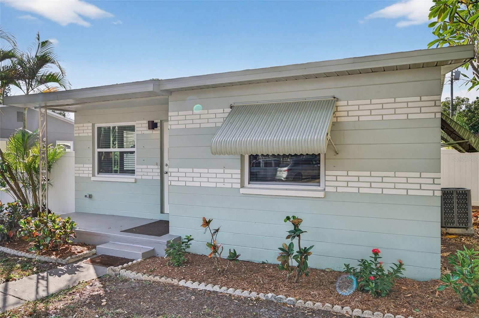 Image 5 of 57 For 5410 19th Ave S