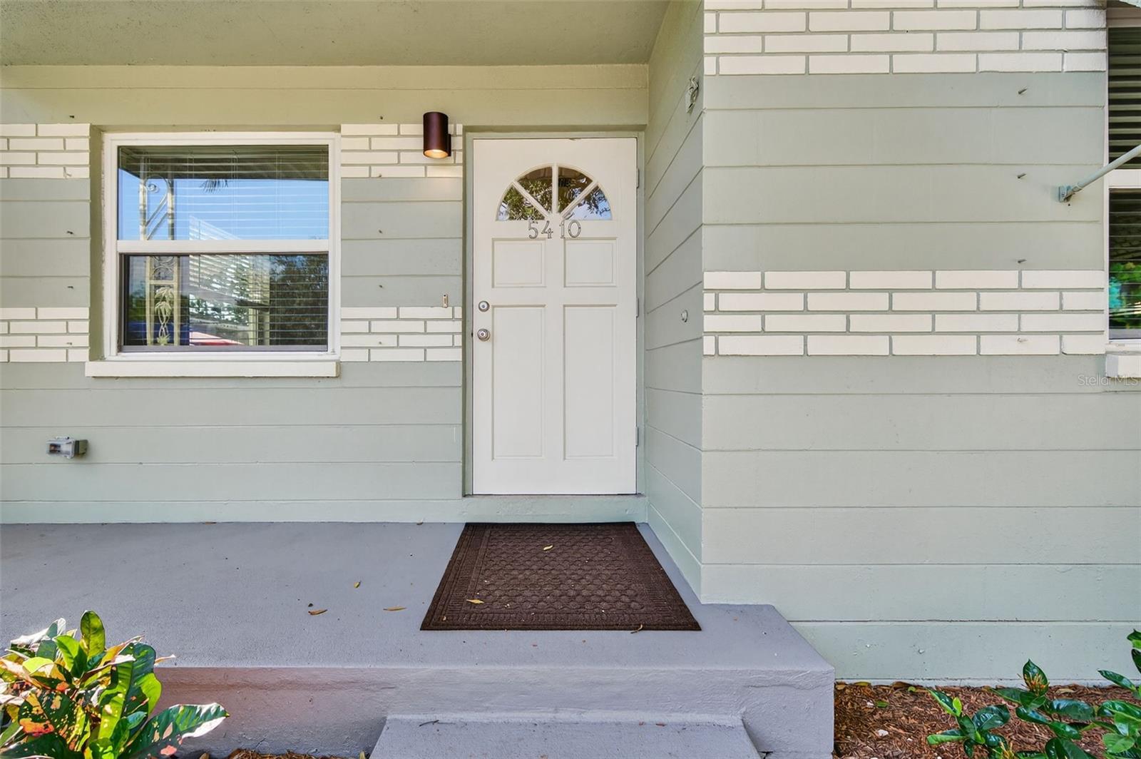 Image 7 of 57 For 5410 19th Ave S