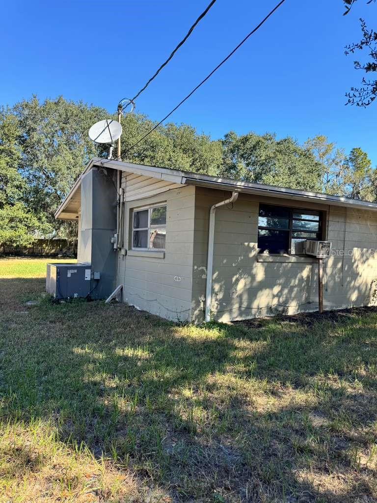 Image 2 of 5 For 175 Sunset Road