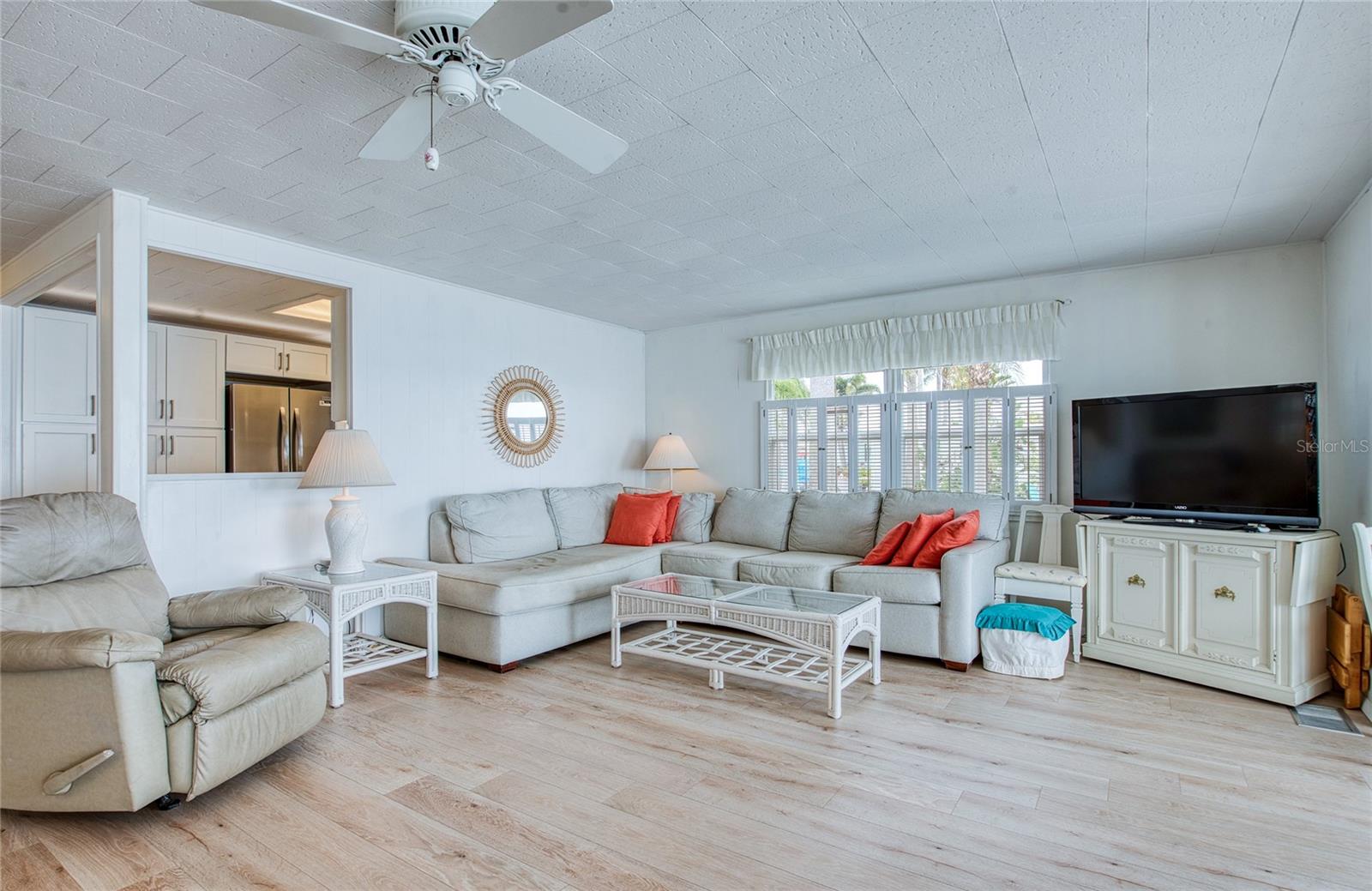 Image 20 of 52 For 18675 Us Highway 19 N 397