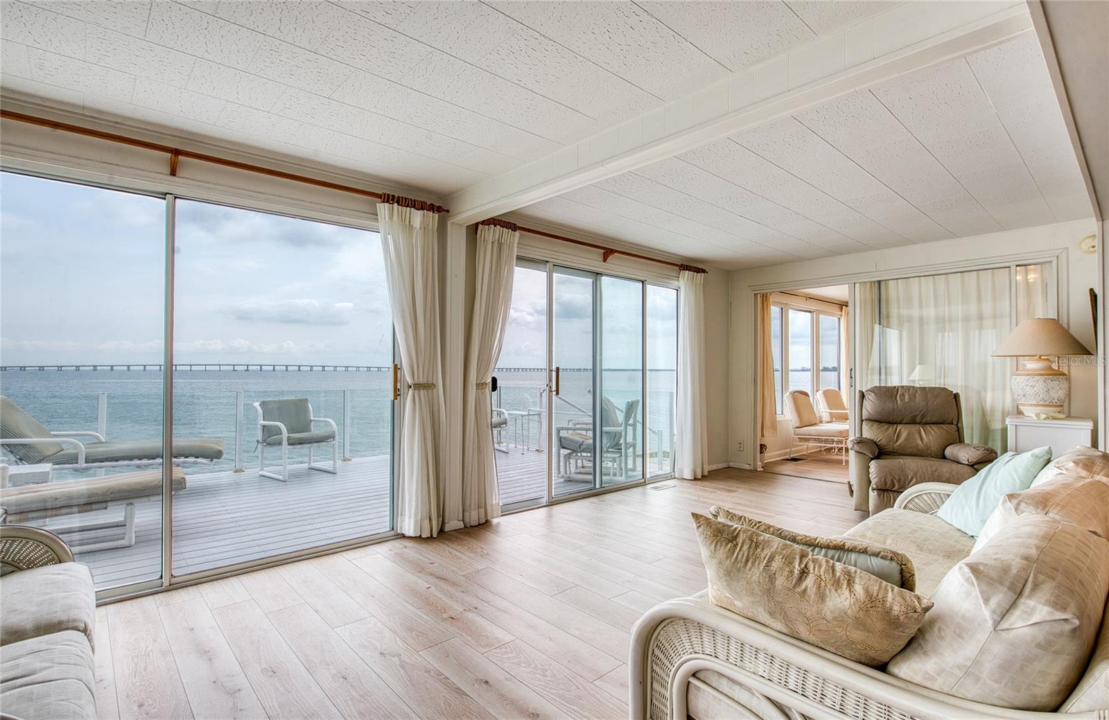 Image 30 of 52 For 18675 Us Highway 19 N 397