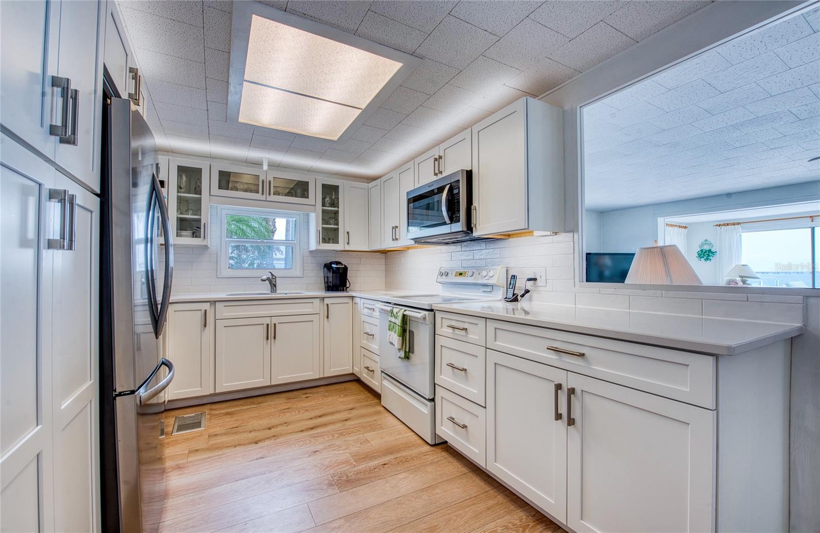 Image 35 of 52 For 18675 Us Highway 19 N 397