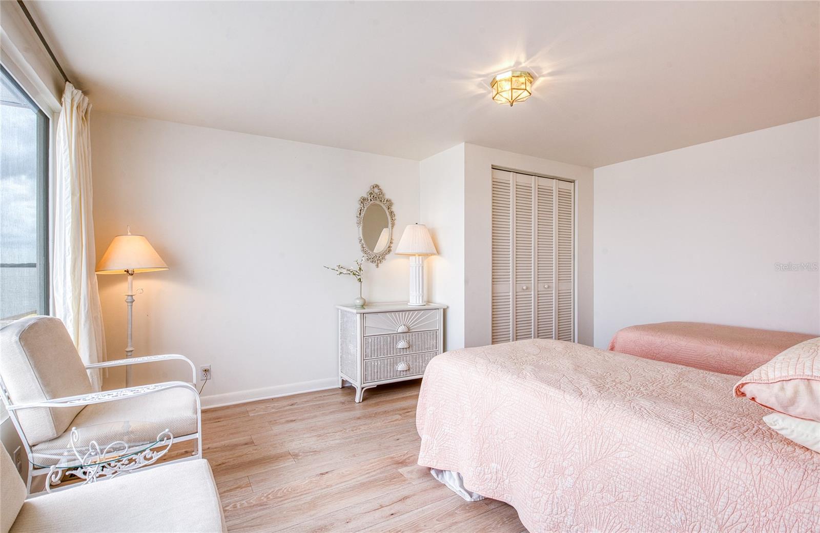 Image 39 of 52 For 18675 Us Highway 19 N 397