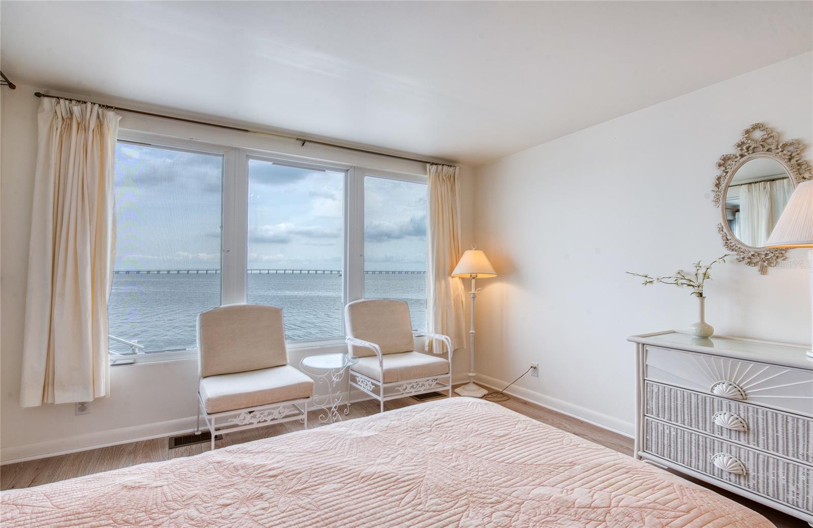 Image 43 of 52 For 18675 Us Highway 19 N 397