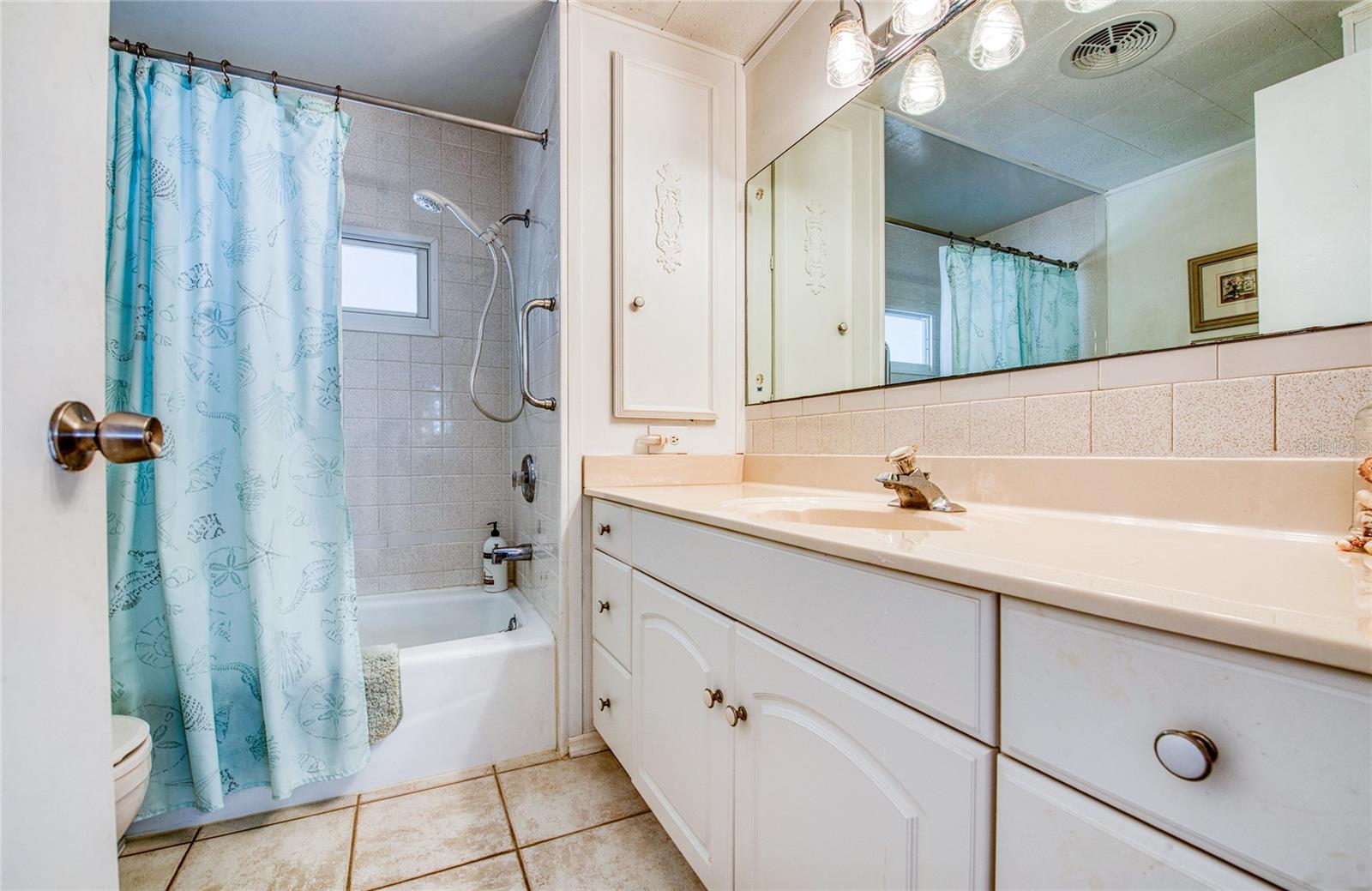 Image 48 of 52 For 18675 Us Highway 19 N 397