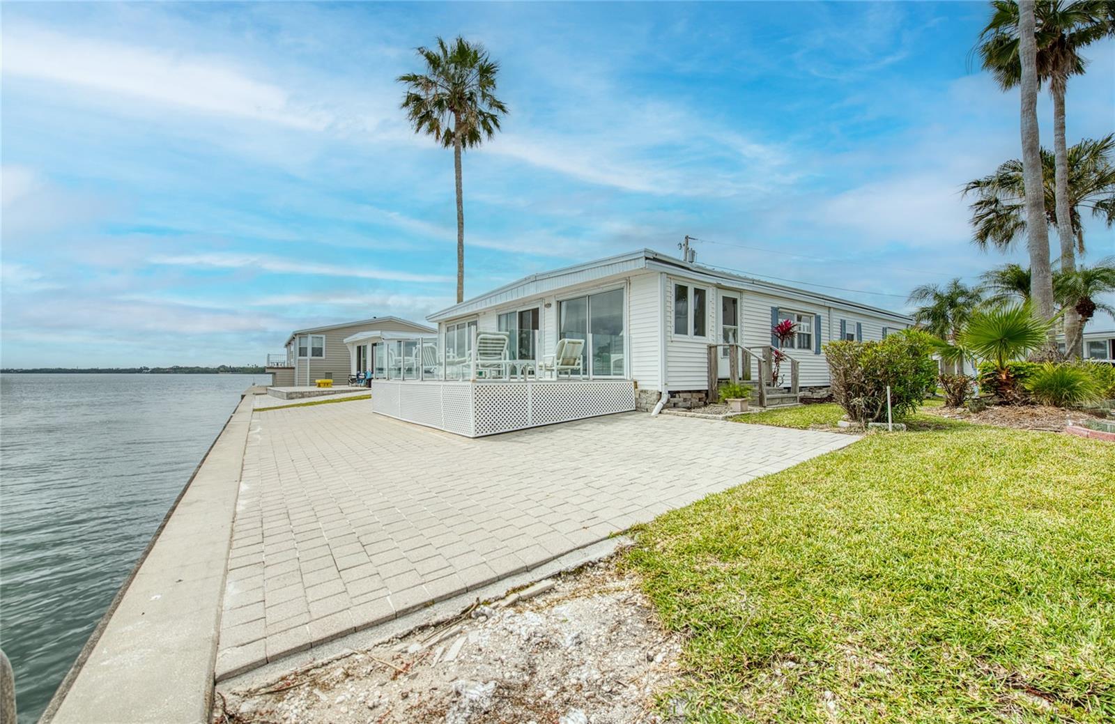 Image 6 of 52 For 18675 Us Highway 19 N 397