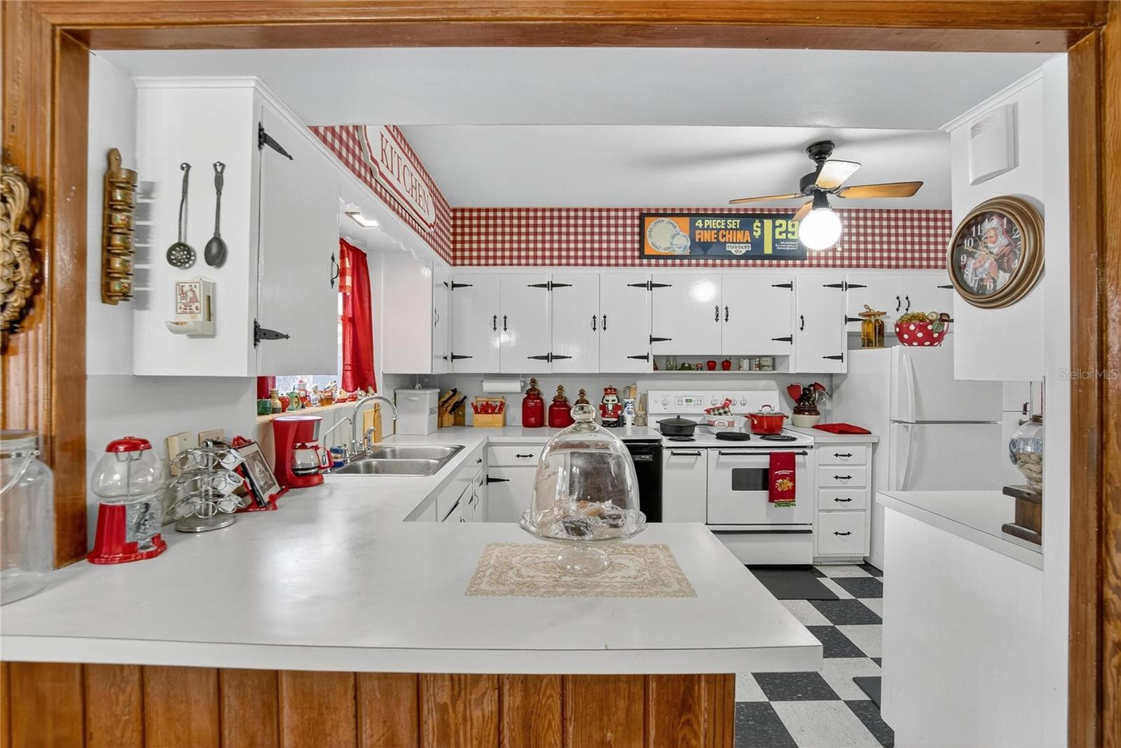 Image 13 of 51 For 2203 Hidden Pond Road