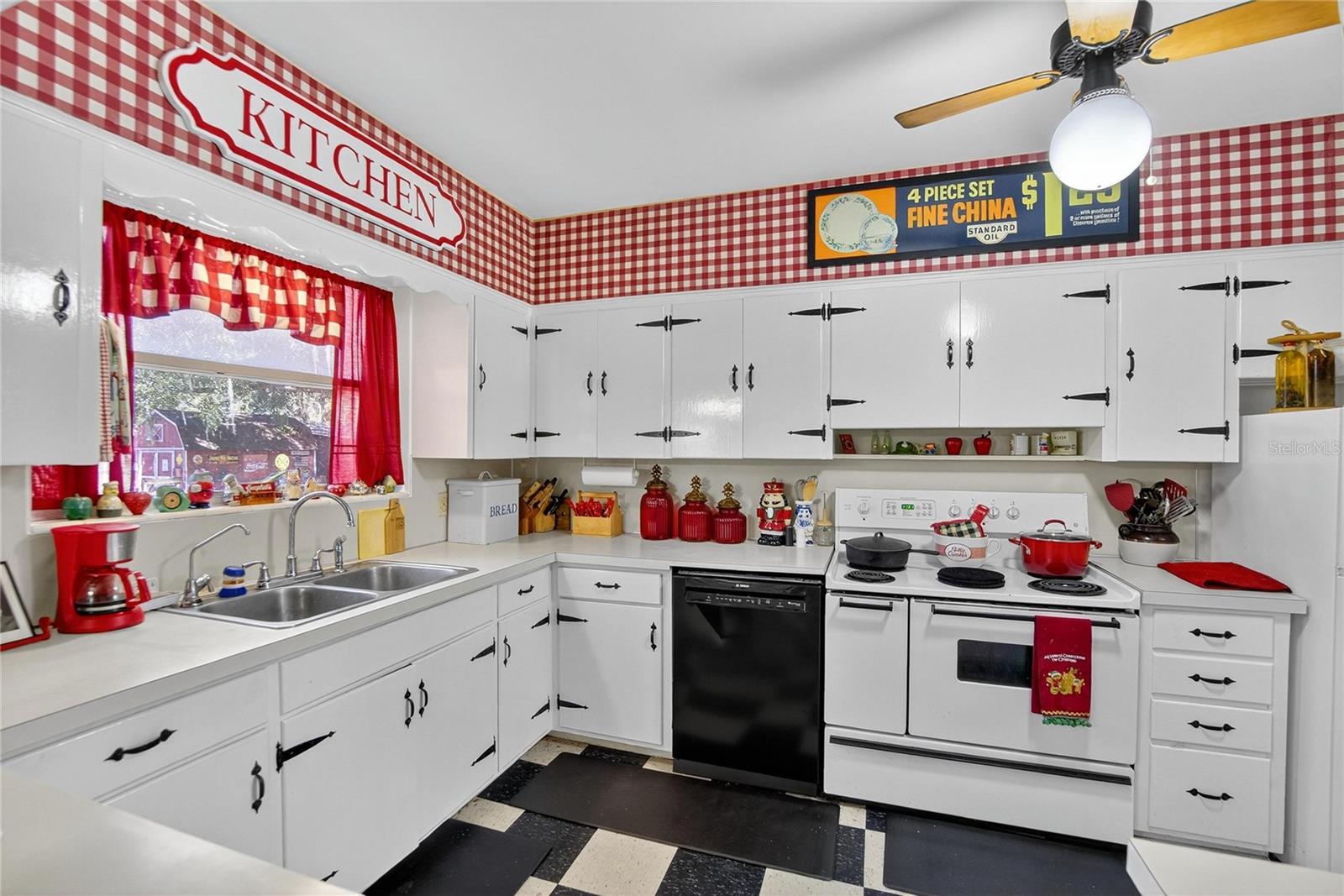 Image 14 of 51 For 2203 Hidden Pond Road