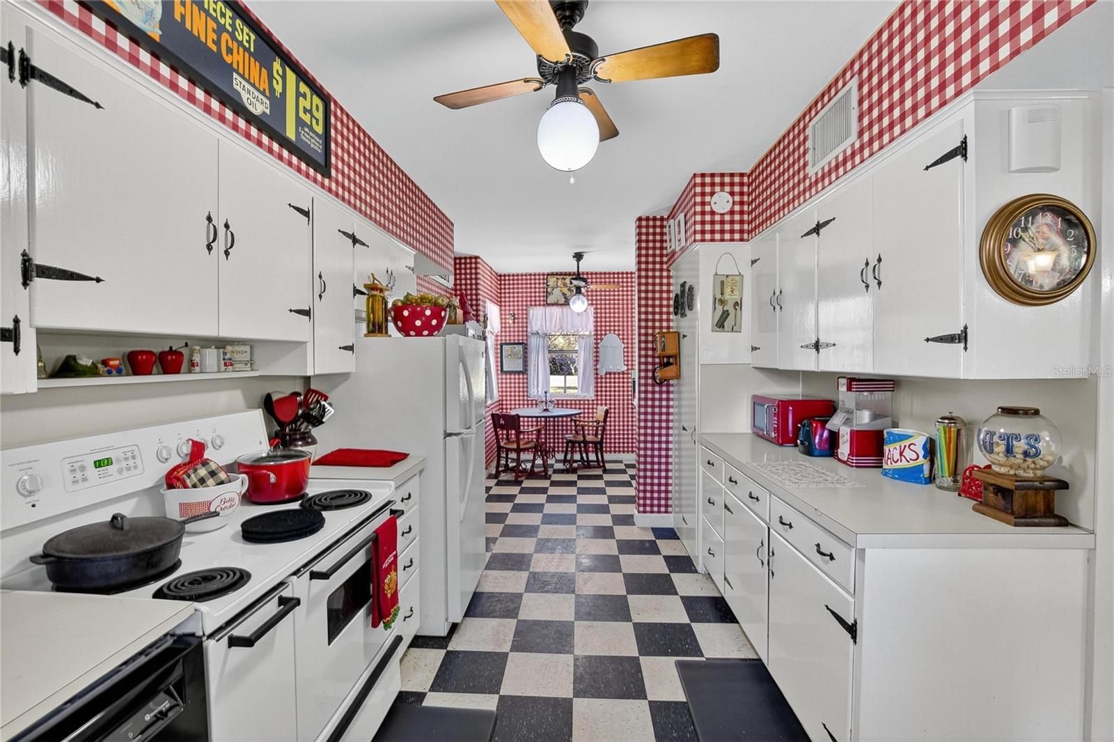 Image 17 of 51 For 2203 Hidden Pond Road