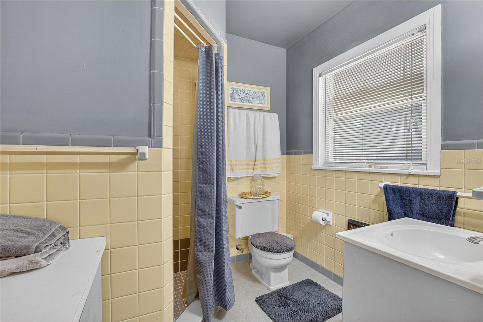 Image 30 of 51 For 2203 Hidden Pond Road