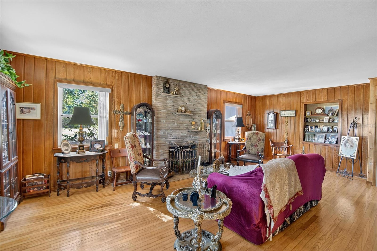 Image 5 of 51 For 2203 Hidden Pond Road