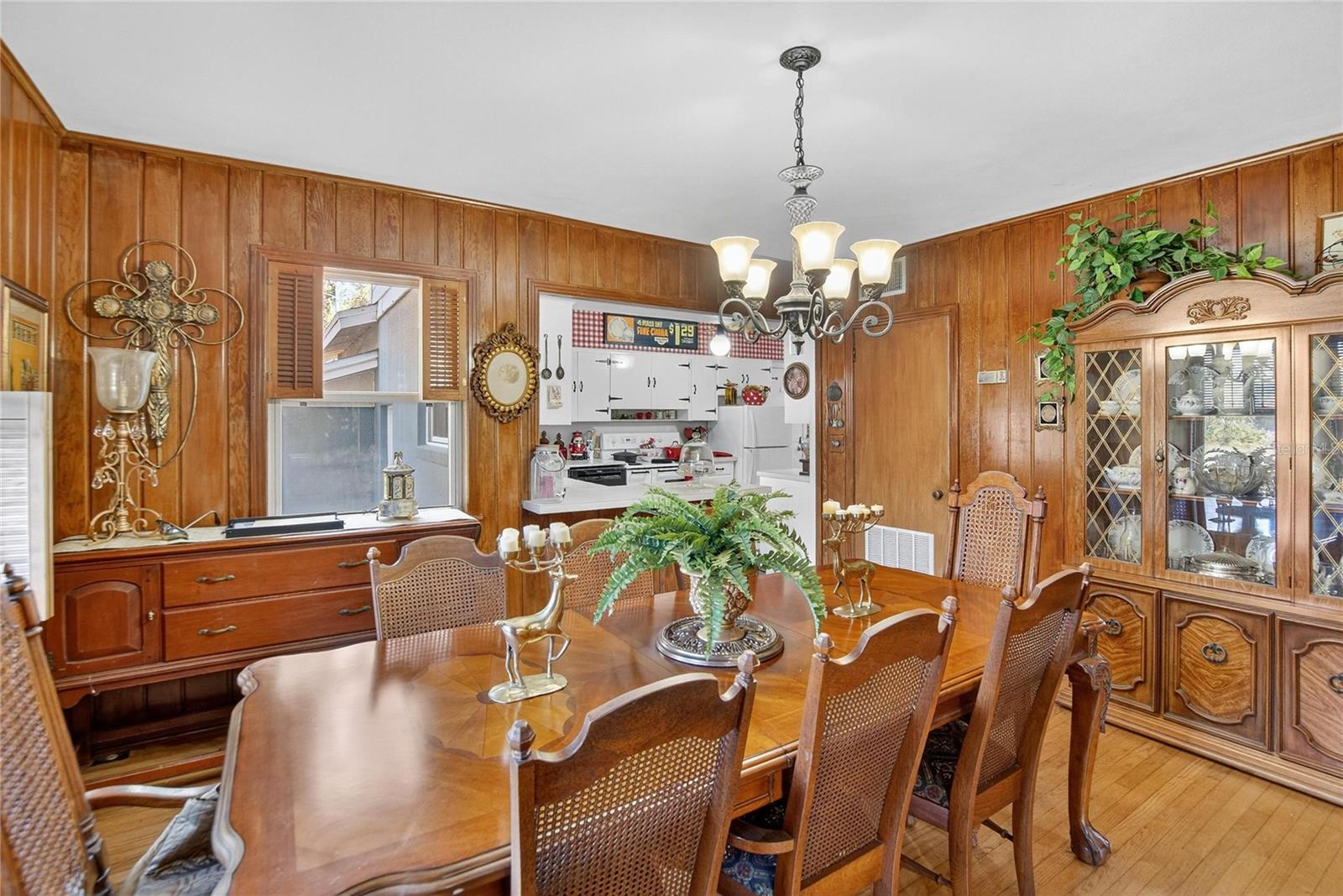 Image 9 of 51 For 2203 Hidden Pond Road