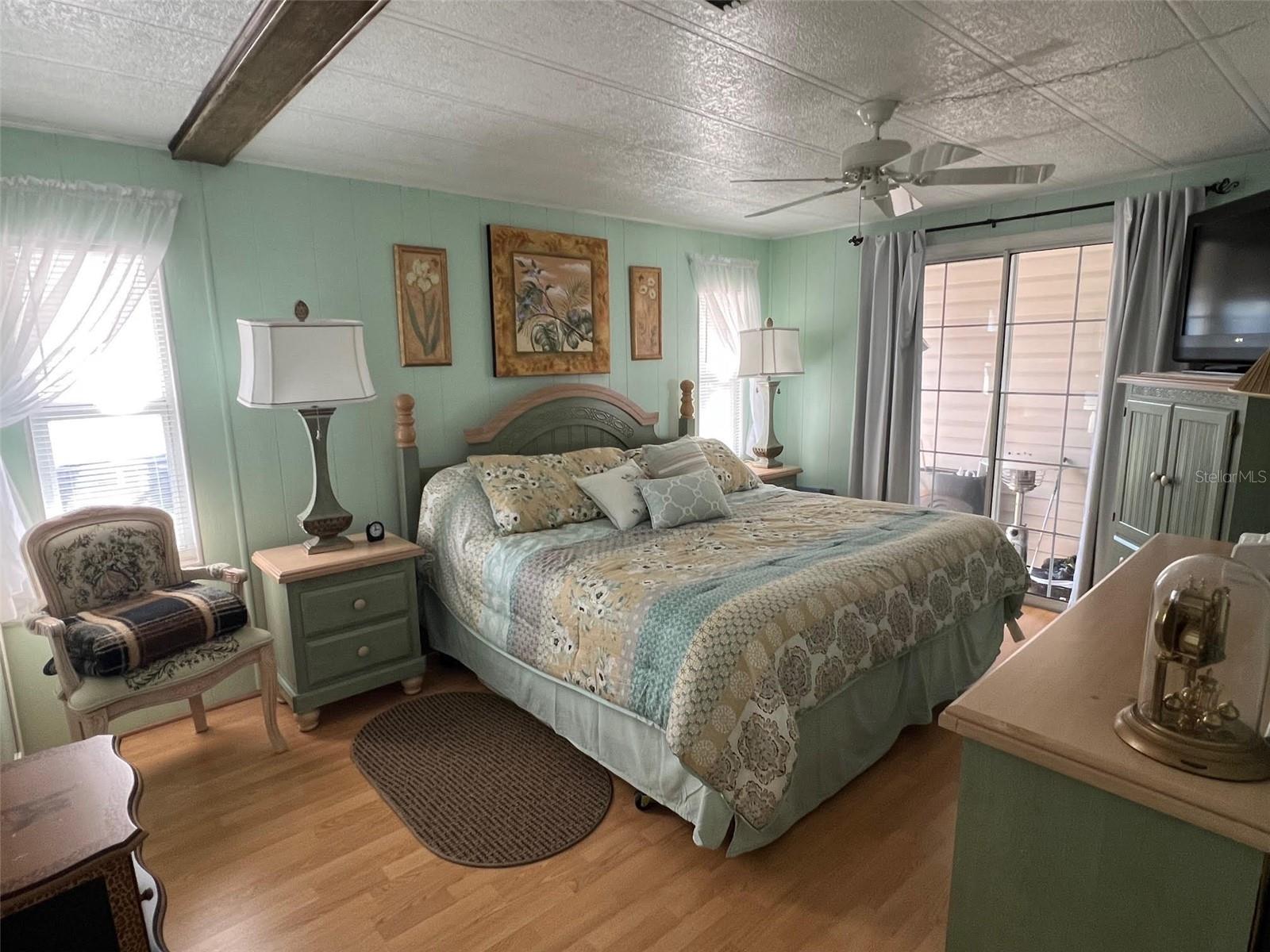 Image 17 of 32 For 215 Royal Palm Circle