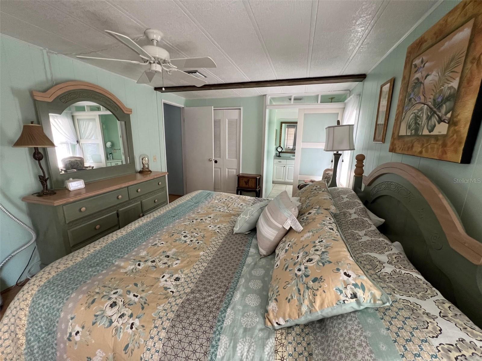 Image 19 of 32 For 215 Royal Palm Circle