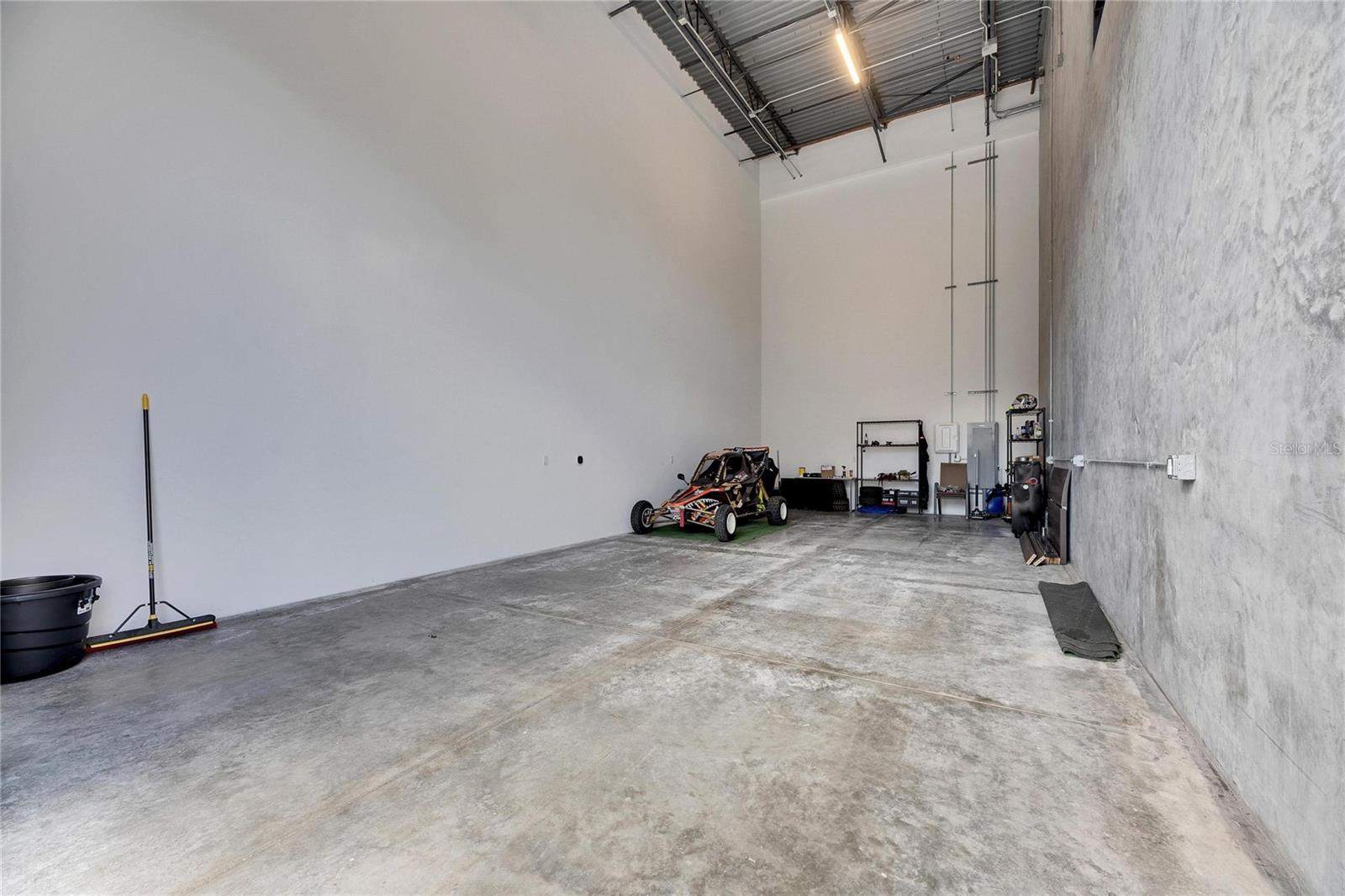 Image 12 of 42 For 6500 Motor Enclave Way 909