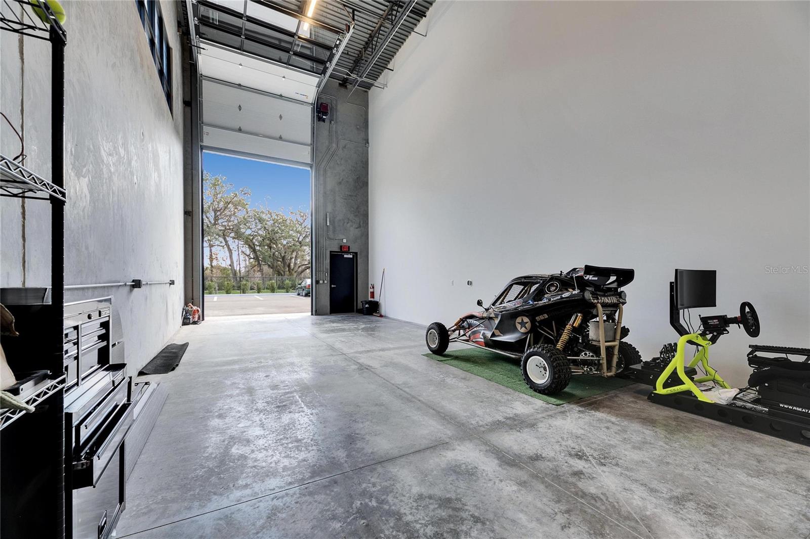 Image 13 of 42 For 6500 Motor Enclave Way 909